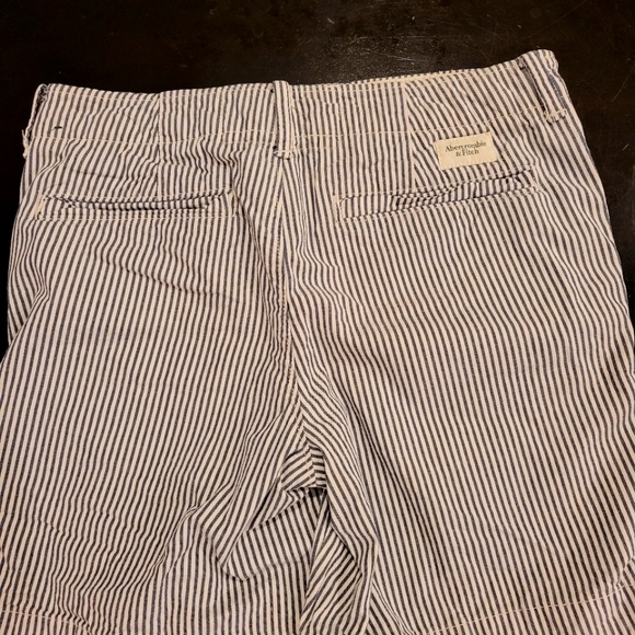 Abercrombie &Fitch Men's - Picture 6 of 6